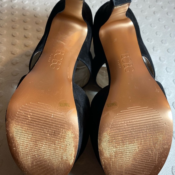 BCBG Black Suede High Heels Open Toe Closed Heel Pumps - Picture 14 of 16
